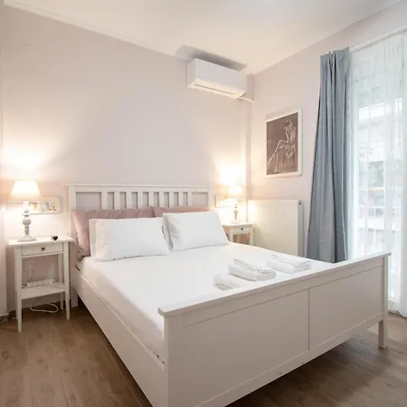 Camelia Apartment *